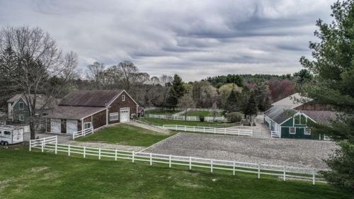 2 Taylor Rd, Stow, MA 01775-1104