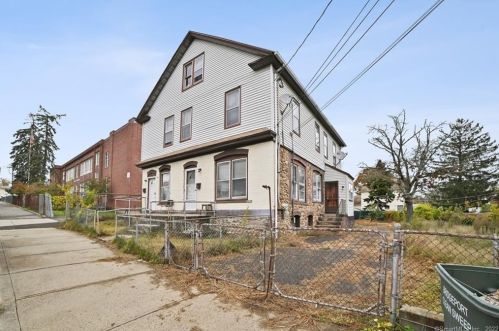 34 Omega Ave, Bridgeport, CT 06606-3044