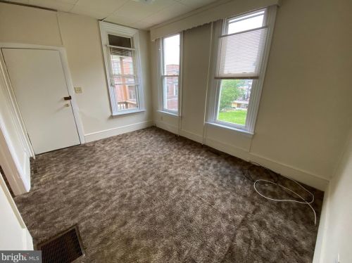 221 Walnut St, Harrisburg, PA 17113-2360