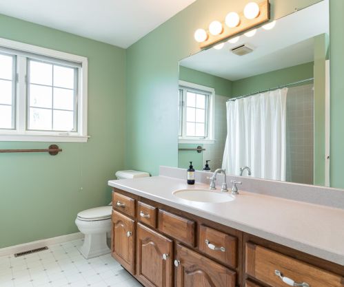 34 Atherton Ln, Amherst NH  03031-3066 exterior