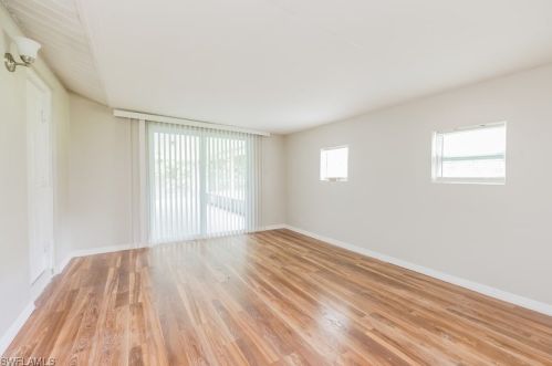 8 Mcarthur Ave, Lehigh Acres FL  33936-1646 exterior