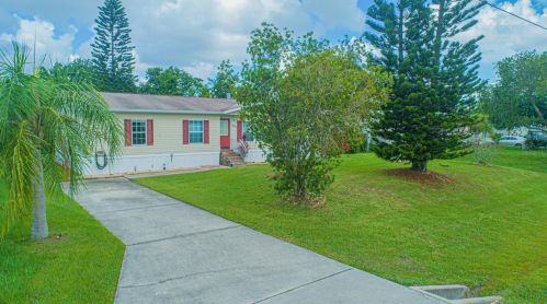 3709 Silver Lake Dr, Kissimmee, FL 34744-9467