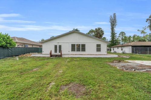 2031 17 St, Naples FL 34117-3312 exterior