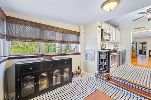 327 28 St, West Palm Beach FL  33404-4410 exterior