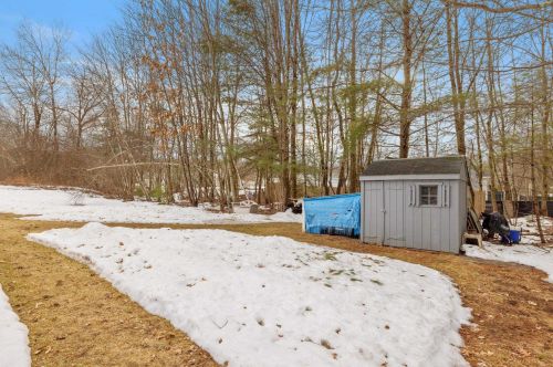 251 Fire Pond Rd, Hopkinton NH  03229-2923 exterior