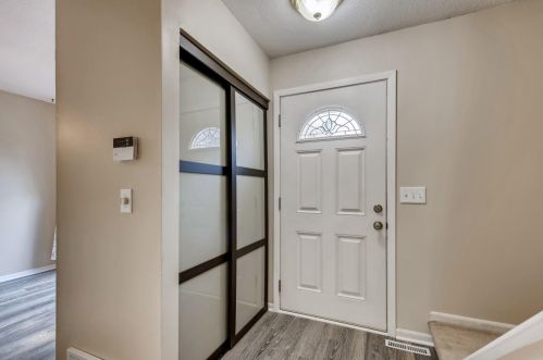 4346 Chatsworth Cir, Saint Paul, MN 55126-2260