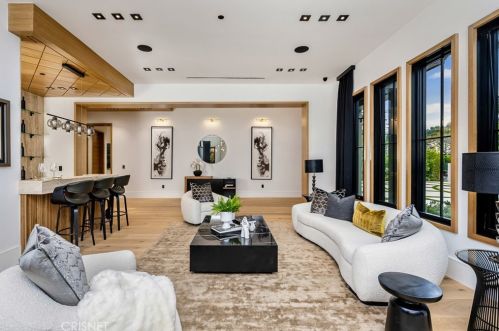 4508 Haskell Ave, Van Nuys CA  91436-3148 exterior