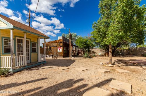 744 Camino Seco, Tucson AZ 85710-2627 exterior