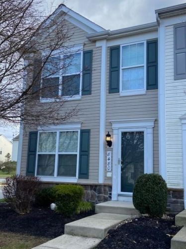 8480 Cromwell Ct, Breinigsville, PA 18031-1589