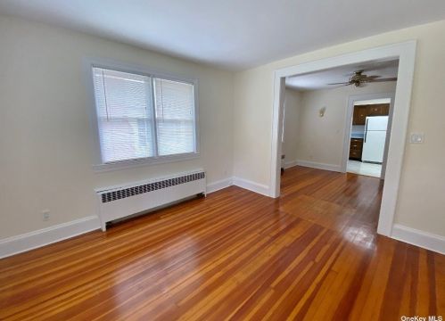39 The Promenade, Muttontown, NY 11545-1739
