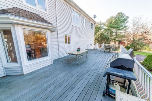467 Robin Hollow Rd, West Greenwich RI  02817-2118 exterior