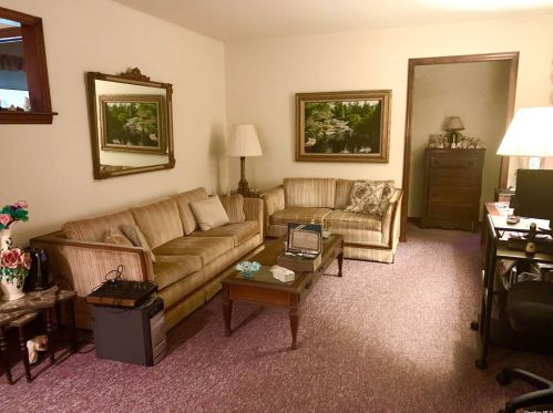 1052 Westminster Ave, Huntington Station, NY 11746-6337