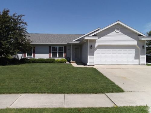 420 La Vesta Ct, Brillion, WI 54110-1415