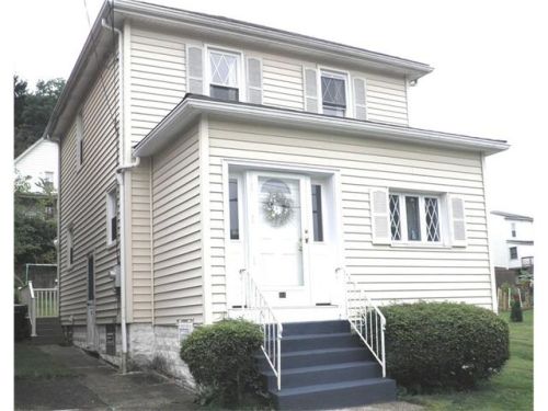 814 8 St, Trafford PA  15085-1136 exterior