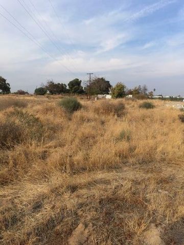 47 Church Ave, Fresno, CA 93706-4705