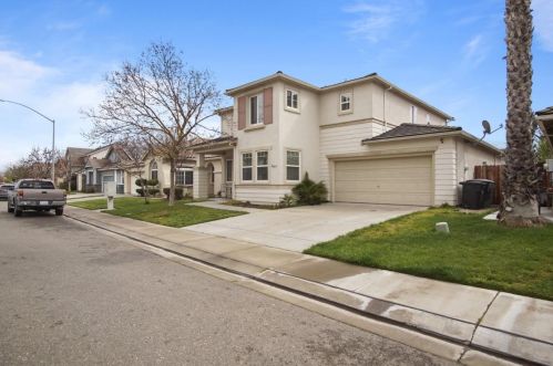 5812 Homewood Way, Riverbank CA  95367-9550 exterior