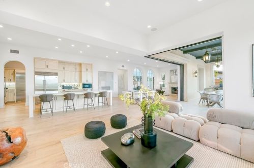 31 Seawatch, Newport Beach CA  92657-1650 exterior