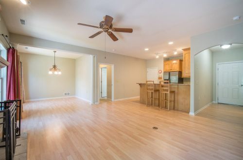 5620 76th St, Greendale, WI 53129-1663