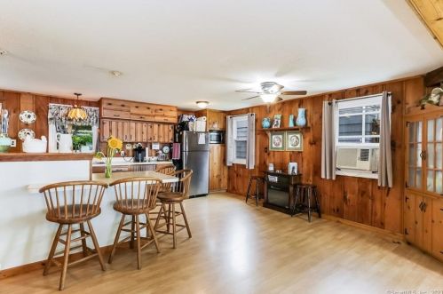 7 Lk Shr Dr, Exeter CT 06249-1934 exterior