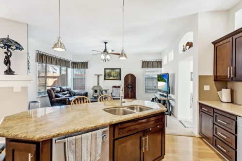 9247 Brown Rd, Elk Grove CA  95624-3917 exterior