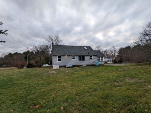 97 Wheeler Ave, Salem NH  03079-3494 exterior