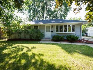 5425 Scott Ave, Minneapolis, MN 55429-3258