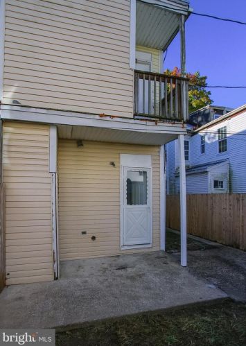 1948 Derry St, Harrisburg PA 17111-2652 exterior