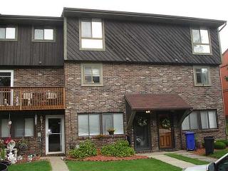 205 Bayberry Ln, Imperial, PA 15126-9658