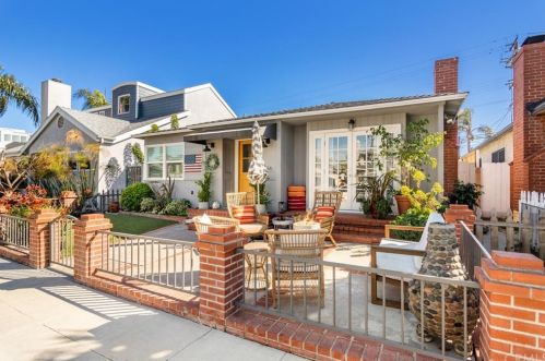 294 Claremont Ave, Long Beach, CA 90803-3558