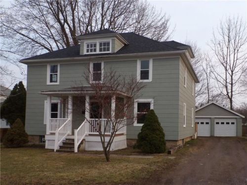 339 High St, Geneva, NY 14456-2135