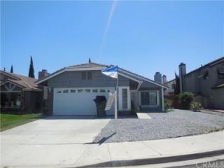 13571 Ironstone Cir, Victorville CA  92392-8749 exterior