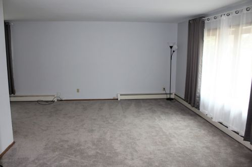 3004 Fairwood Ct, Milwaukee, WI 53222-4020