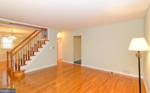 11 Woodhill Rd, Newtown Square, PA 19073-4221