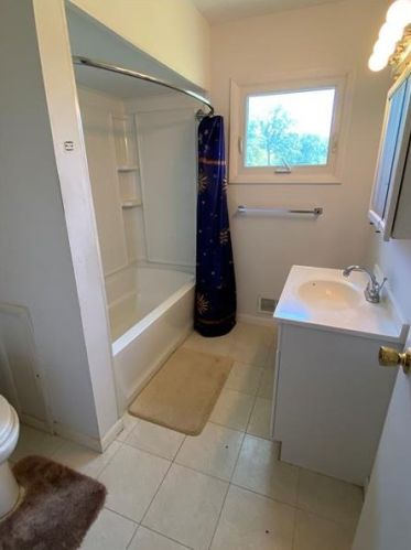 4296 Seneca Rd, Hermitage PA  16150-9631 exterior