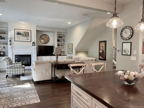 936 Rosemary St, Denver CO 80231-4185 exterior