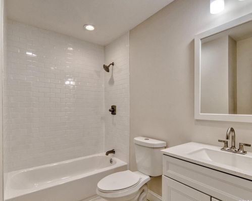 77 Andrews Ave, Wheatley Heights NY  11798-1833 exterior