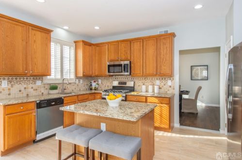 1 Autumn Ln, East Brunswick, NJ 08816-5500
