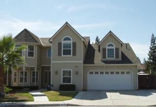 6708 Carnegie Ave, Fresno, CA 93722-8817