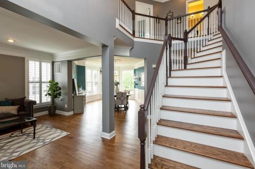 19277 Crk Fld Cir, Leesburg VA  20176-1621 exterior