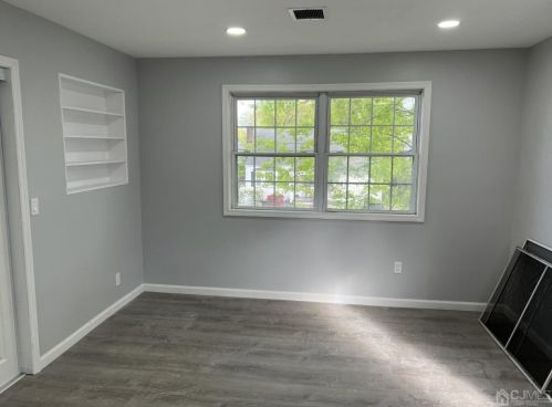 25 Livingston Ave, Avenel NJ  07001-1441 exterior