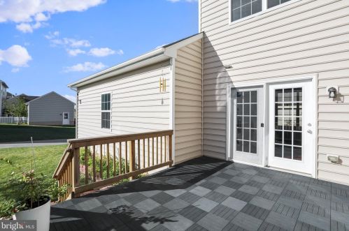 445 Lord Fairfax St, Charles Town WV  25414-2603 exterior