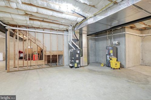 30 Centre Ct, Red Lion PA  17356-8949 exterior