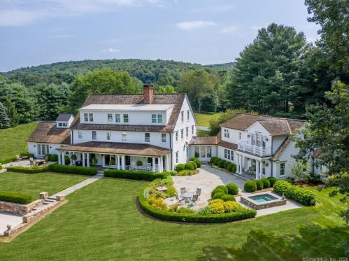 18 Falls Rd, Roxbury, CT 06783-2012
