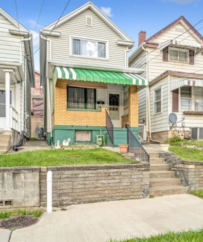 432 Melrose Ave, Ambridge PA 15003-2404 exterior