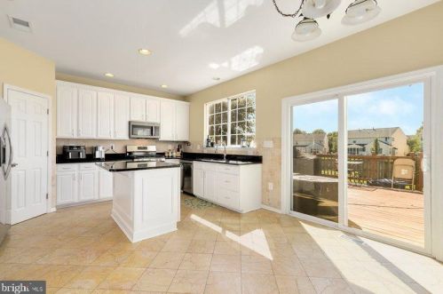 117 Alpine Dr, Leesburg VA  20175-6126 exterior