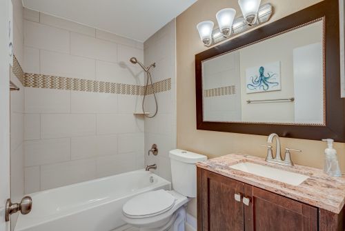 1281 Slash Pne Cir, West Palm Beach FL  33409-7086 exterior