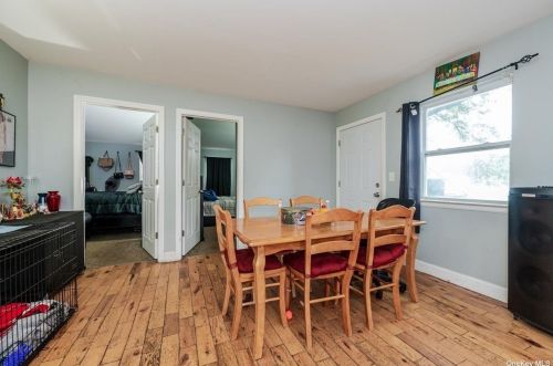 60 Locust St, Central Islip NY  11722-3126 exterior