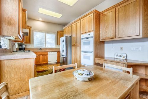 6479 Pine Valley Dr, Santa Rosa CA  95409-5891 exterior