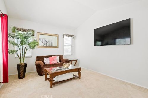 12607 Orangeblossom Ln, Riverside CA  92503-7059 exterior