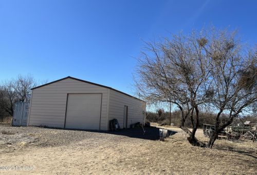 253 Cluff Ranch Rd, Eden, AZ 85543-9716